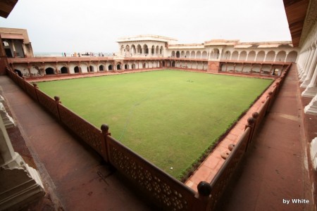 Agra fort - wewnętrzny dziedziniec